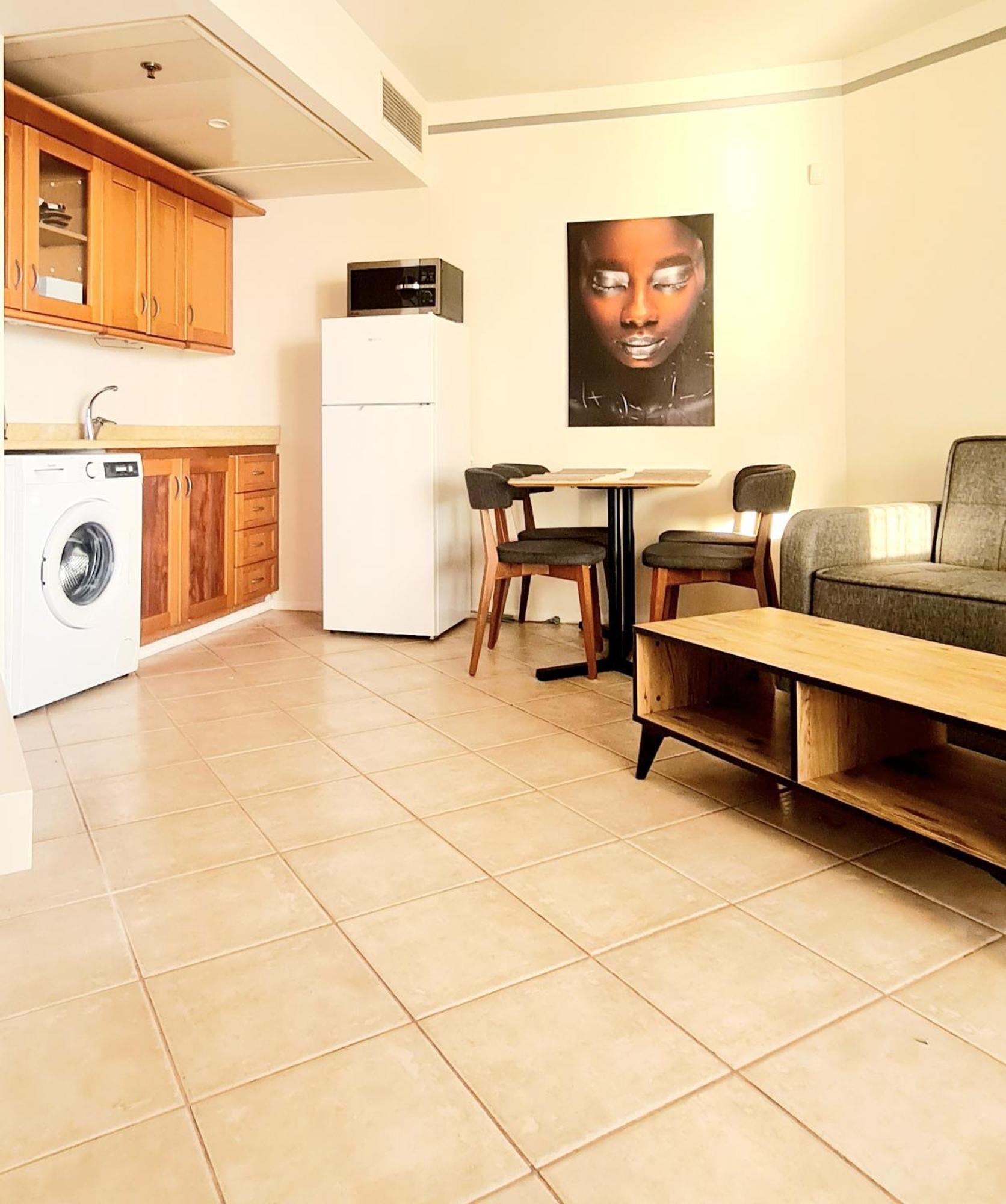 Go To Apartments In Leonardo Бат-Ям Экстерьер фото